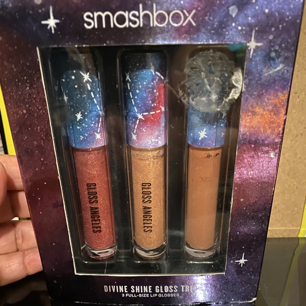 Set 3 lipstick , lips gloss  full size